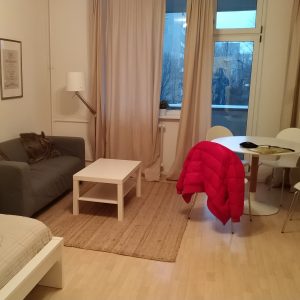 apartemen lama kami yang full-furnished