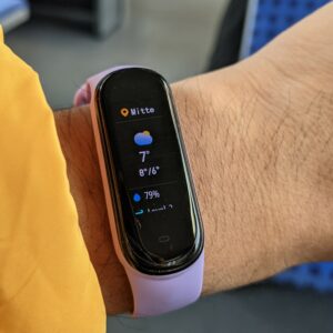 menu prakiraan cuca di Amazfit Band 5
