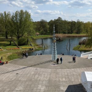 jam matahari raksasa di Kalenderplatz, Britzer Garten, Berlin