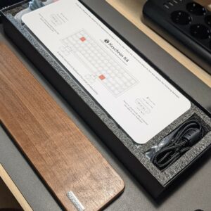 isi kemasan papan ketik Keychron K6