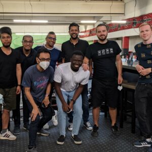 bersama rekan setim bermain gokart