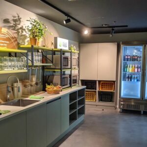 bagian pantry kantor HelloFresh