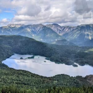 Danau Eibsee dari kereta gantung
