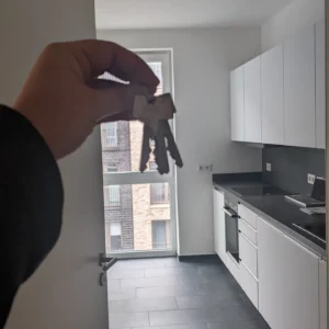 kunci apartemen yang baru