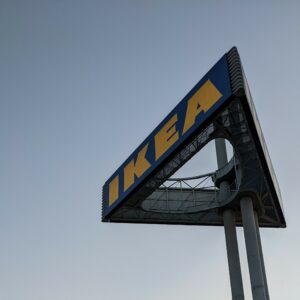 Ikea, lokasi belanja perabot favorit kami