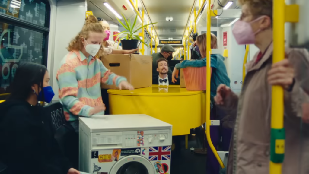 situasi di dalam kereta U-bahn