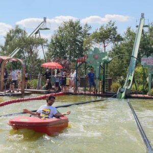 naik Wahana Perahu Luncur naik Wahana Perahu Luncur