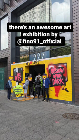 pameran Art Show in The Dark