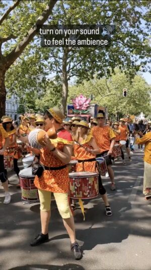 salah satu peserta Karneval der Kulturen 2023