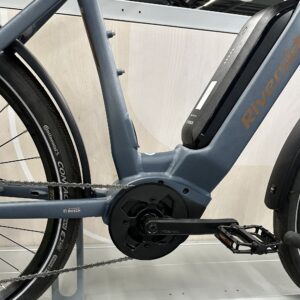 motor tengah (mid motor) yang biasanya menggunakan sensor torsi